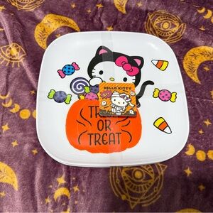 🎃 Hello Kitty Trick or Treat Plates Set
